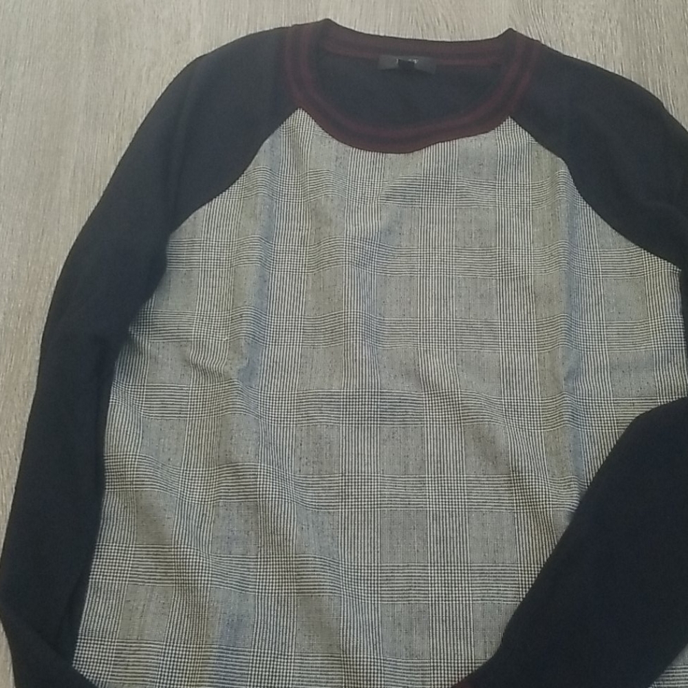 Marino wool sweater with print in front